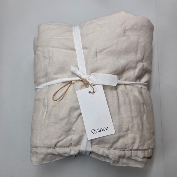 NWT QUINCE European Linen Dream Sham Set Standard Sand 3632 - Picture 5 of 7